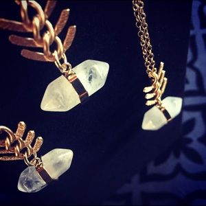 14K YGF 16" Arrow Tail 2 Point Crystal Necklace